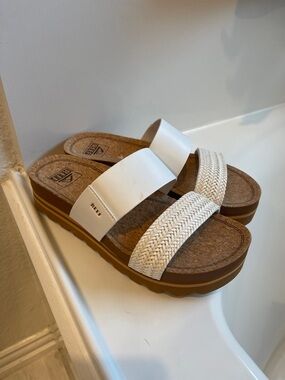 Reef White Dual-Strap Cork-Style Platform Slides